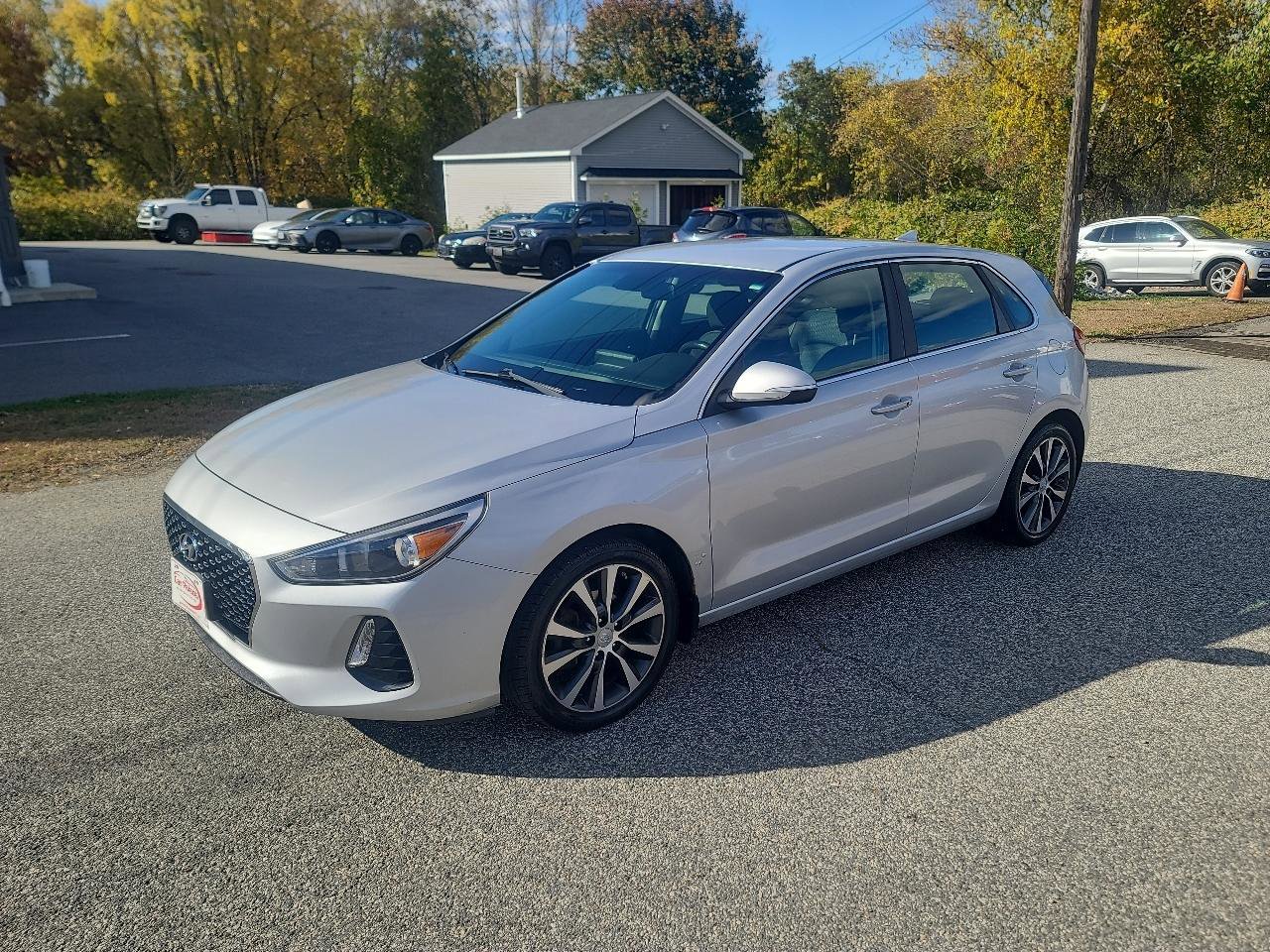 Used 2018 Hyundai Elantra GT w/ Style Package 02 FWD image 3