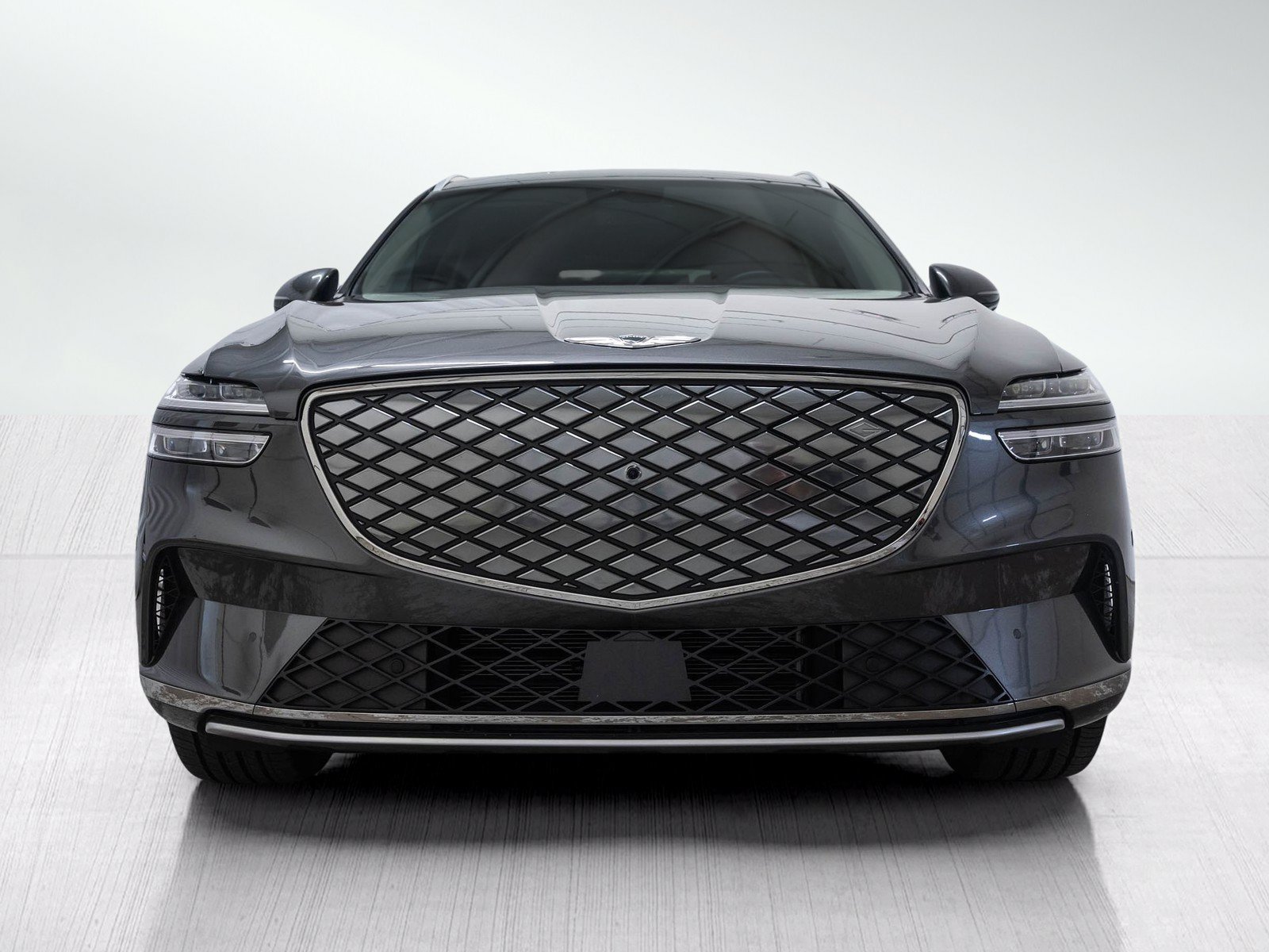 Used 2025 Genesis Electrified GV70 w/ Prestige Package AWD/4WD image 2