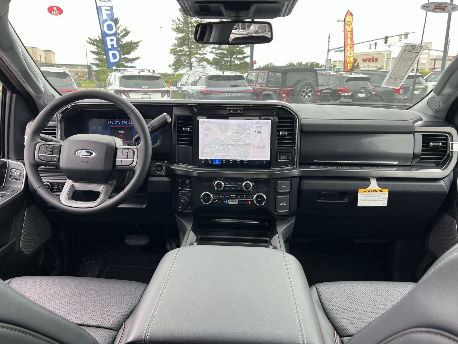 New 2026 Ford F250 Lariat w/ Black Appearance Package AWD/4WD image 31