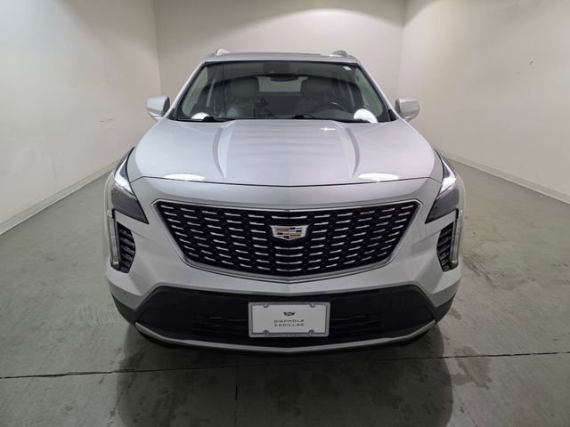 Used 2021 Cadillac XT4 Premium Luxury image 2