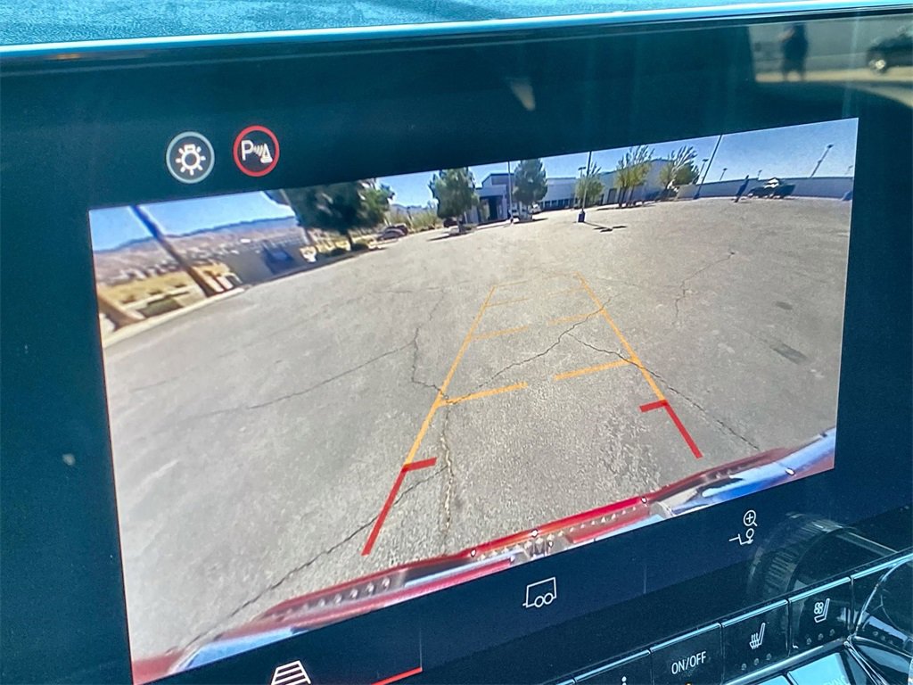 New 2025 GMC Canyon AT4 w/ AT4 Premium Package image 17