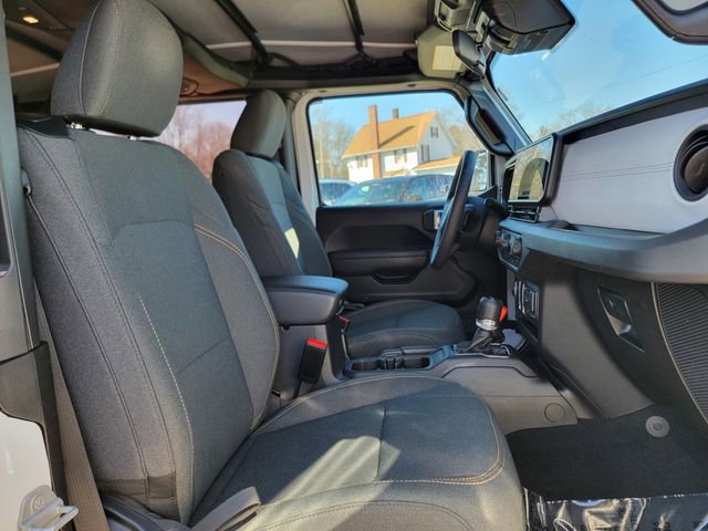 Certified 2025 Jeep Wrangler Sport image 24