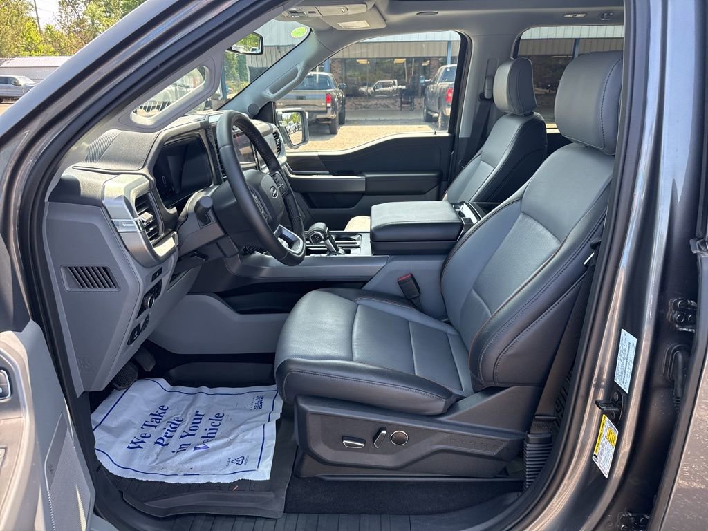 Used 2025 Ford F150 Lariat w/ Equipment Group 502A High AWD/4WD image 4