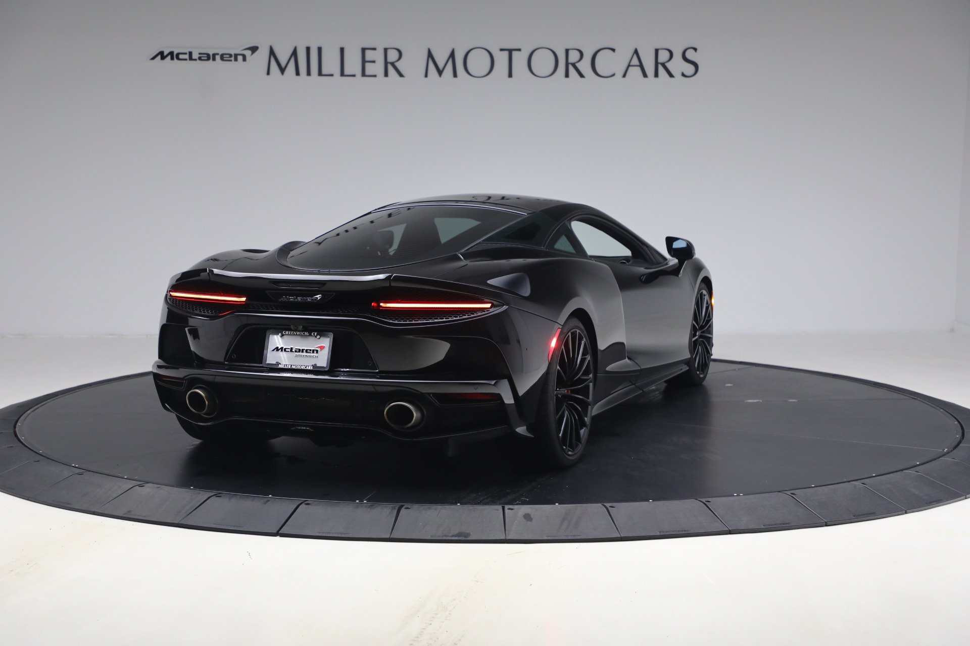 Used 2023 McLaren GT RWD image 7