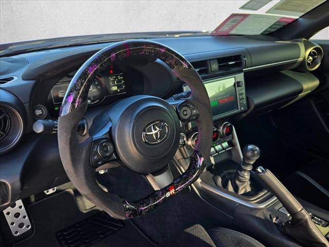 Used 2025 Toyota GR86 Premium RWD image 10