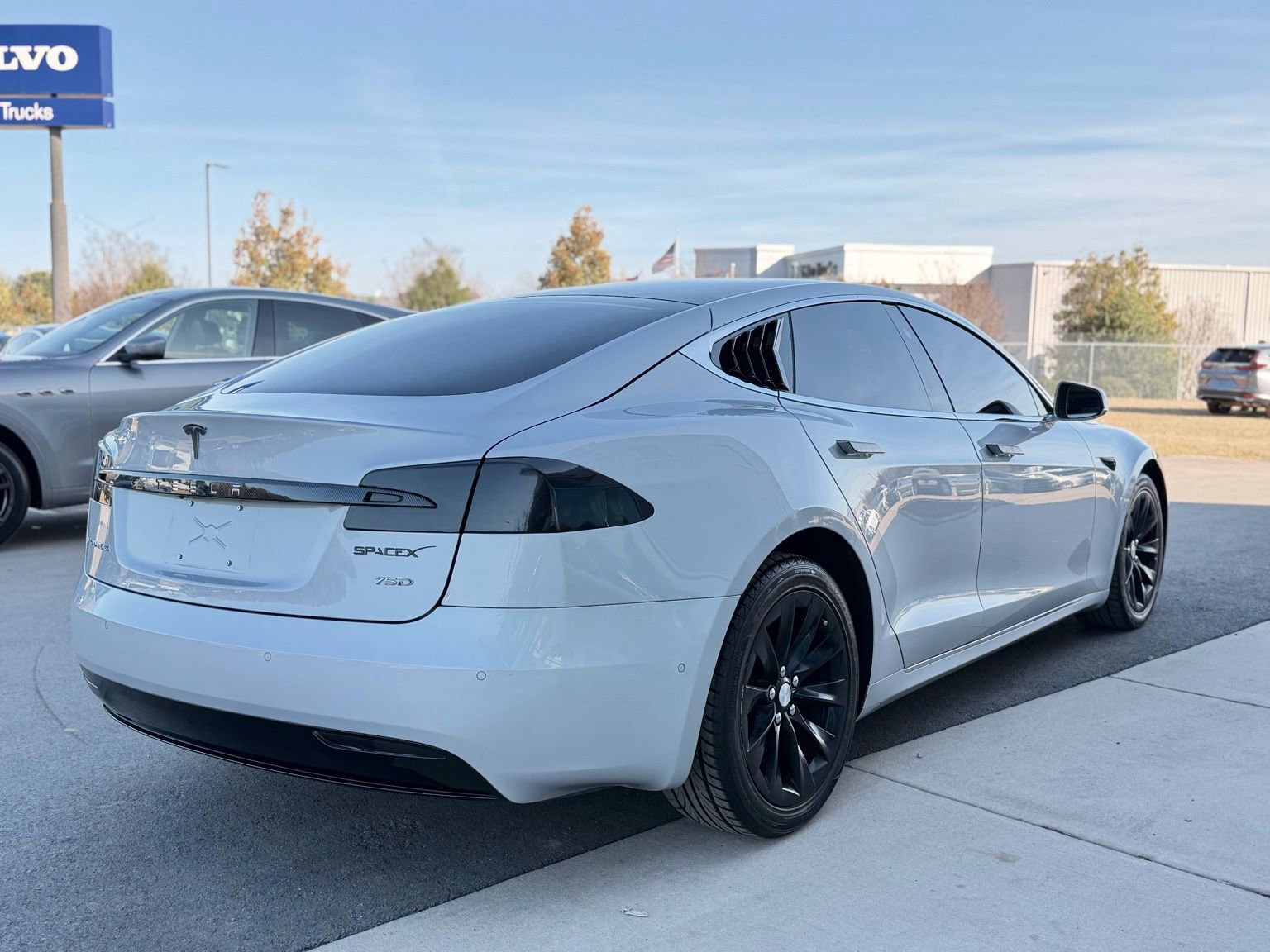 Used 2018 Tesla Model S 75D image 10