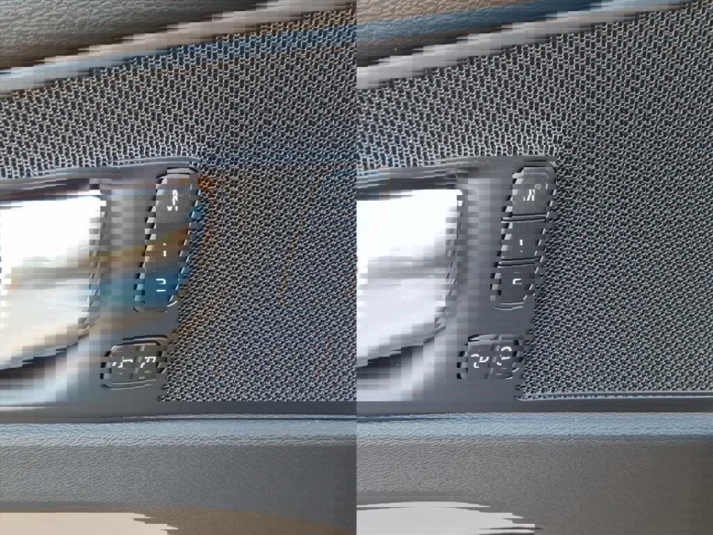 New 2026 Volvo XC60 T8 Plus w/ Protection Package Premier image 12