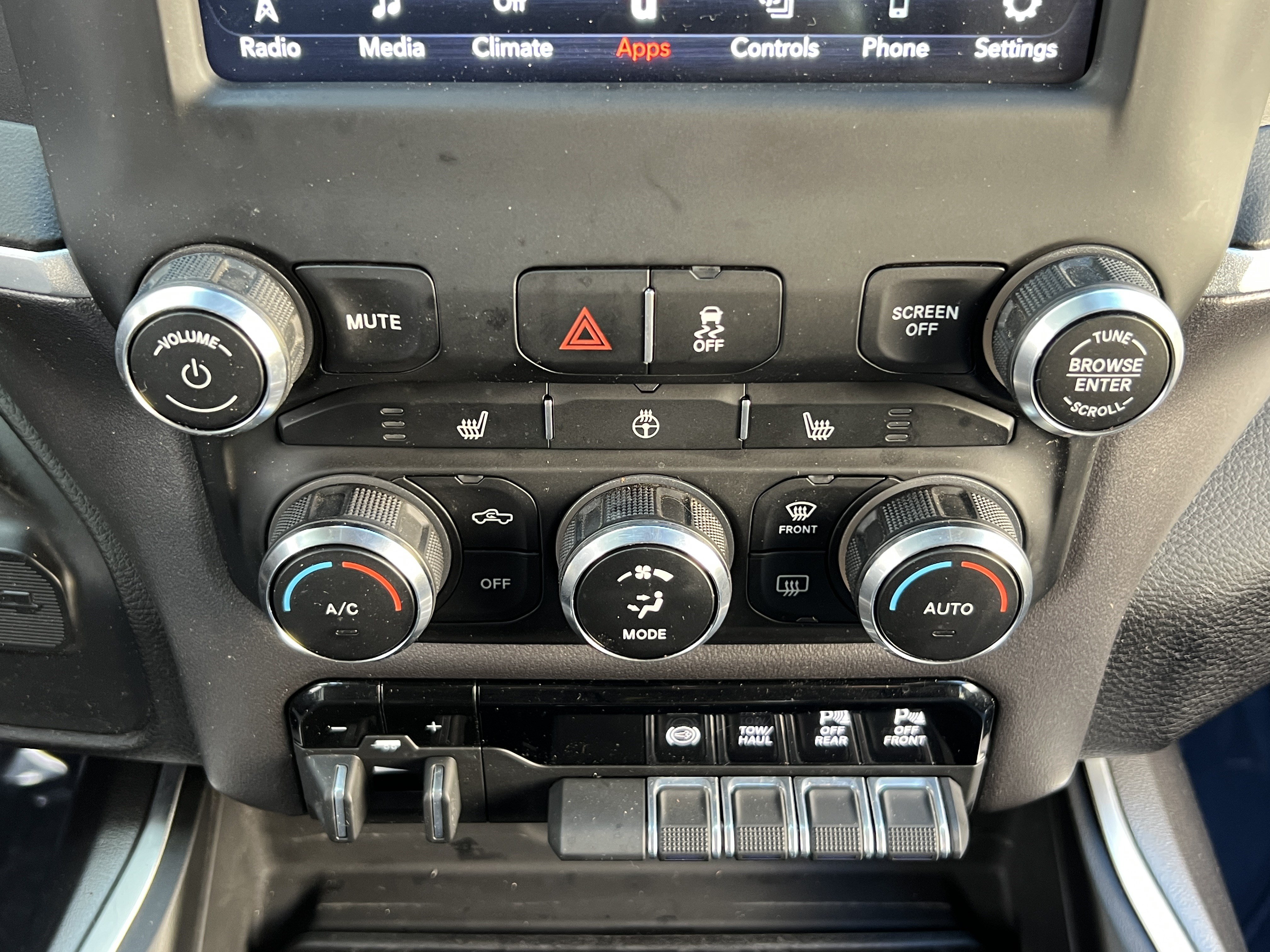Used 2020 RAM 2500 Big Horn w/ Level 2 Equipment Group AWD/4WD image 27