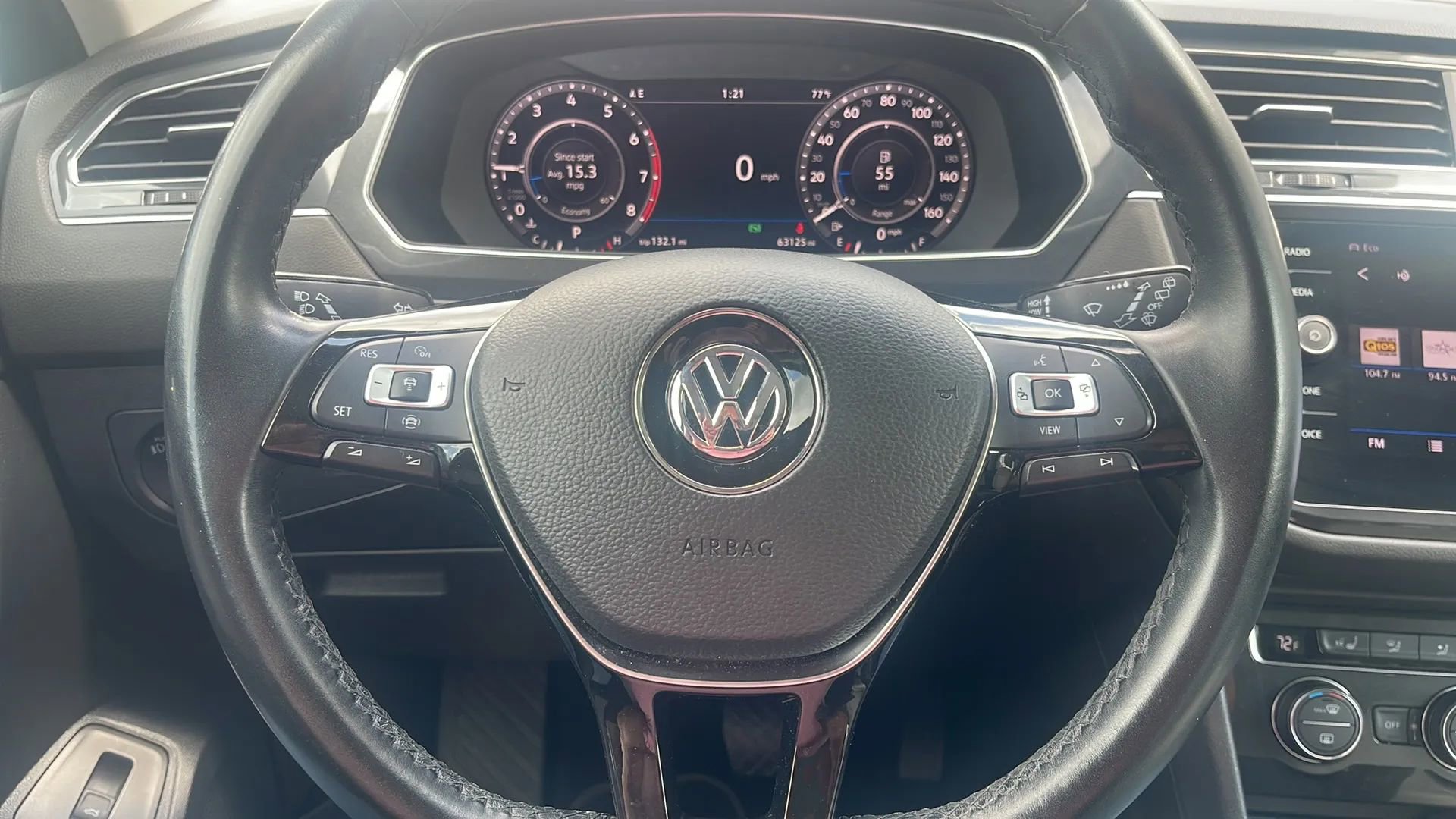 Used 2019 Volkswagen Tiguan SEL Premium image 14