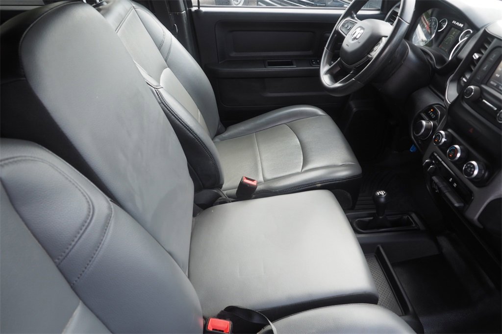 Used 2024 RAM 2500 Tradesman w/ Chrome Appearance Group image 24