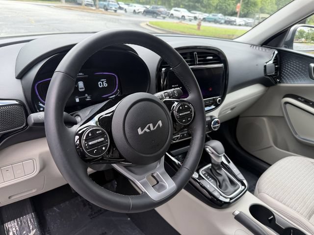 Certified 2025 Kia Soul EX FWD image 17
