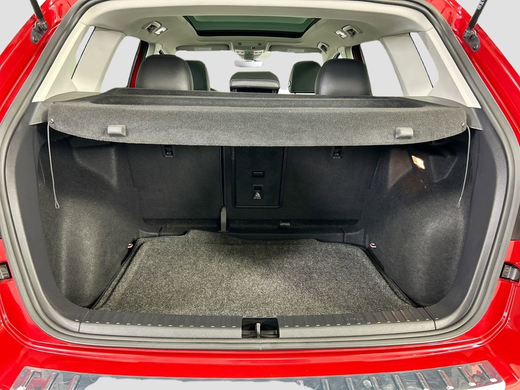 Certified 2023 Volkswagen Taos SE w/ Panoramic Sunroof Package image 26