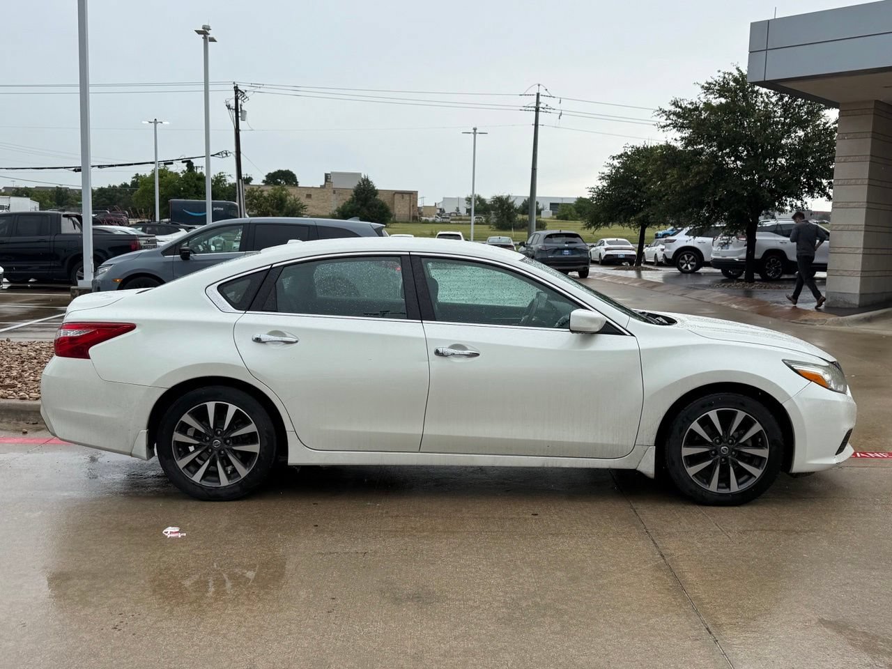 Used 2016 Nissan Altima 2.5 SV FWD image 6