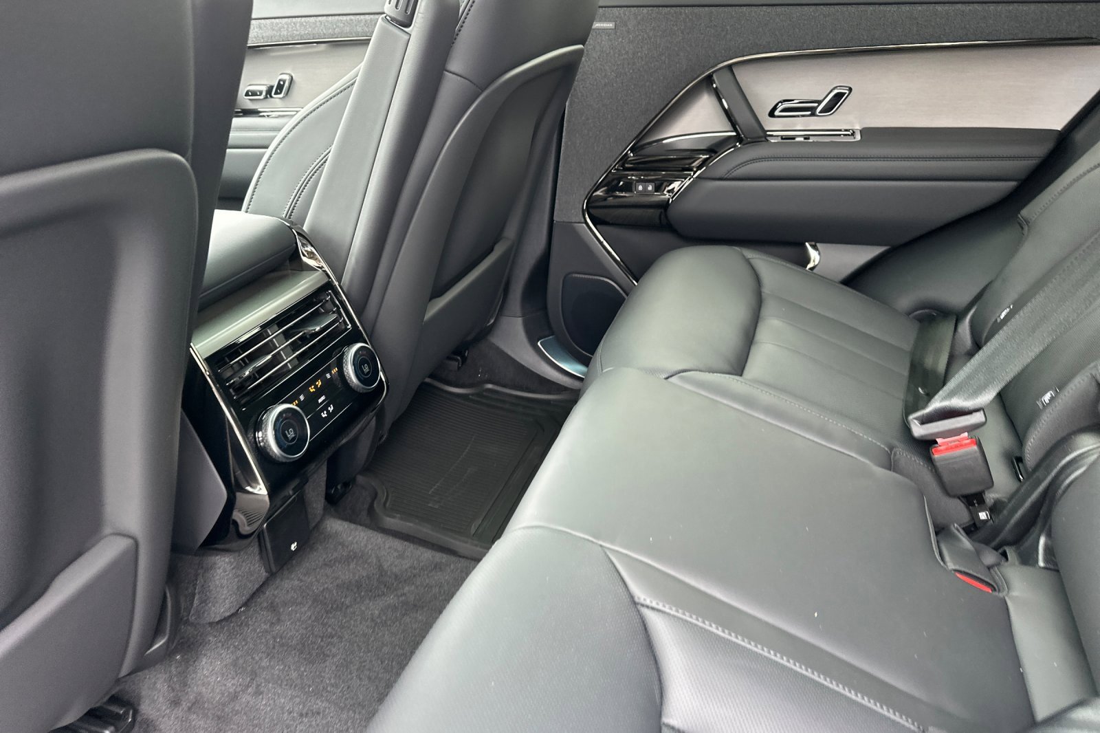 New 2025 Land Rover Range Rover Sport Dynamic SE image 11