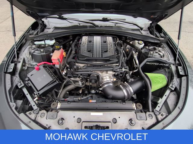 Used 2017 Chevrolet Camaro ZL1 RWD image 31