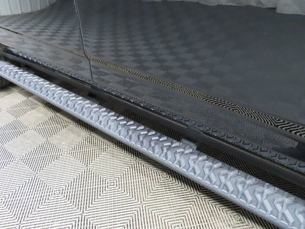 Used 2025 Chevrolet Suburban Z71 w/ Z71 Off-Road Package AWD/4WD image 54