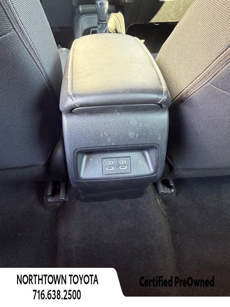 Used 2024 Toyota Corolla SE FWD image 21