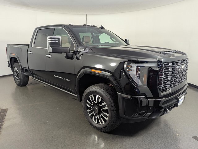 Used 2025 GMC Sierra 2500 Denali Ultimate image 2
