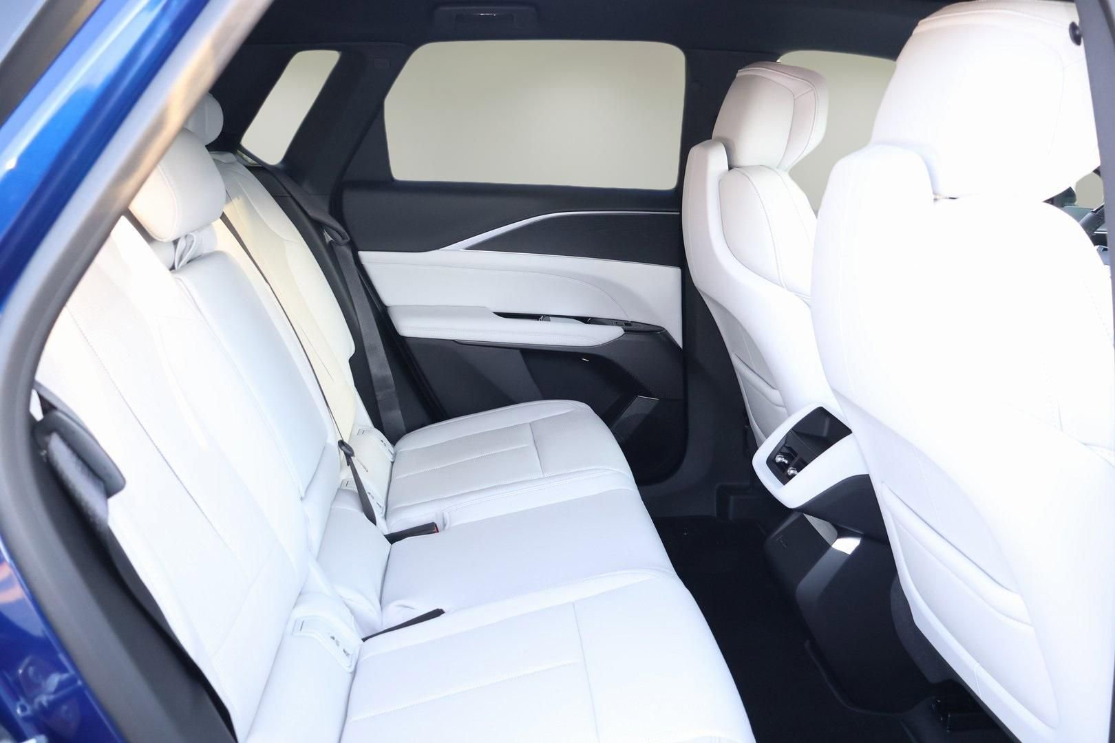 New 2026 Cadillac Lyriq Sport RWD image 18