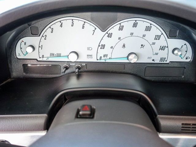 Used 2002 Ford Thunderbird RWD image 15