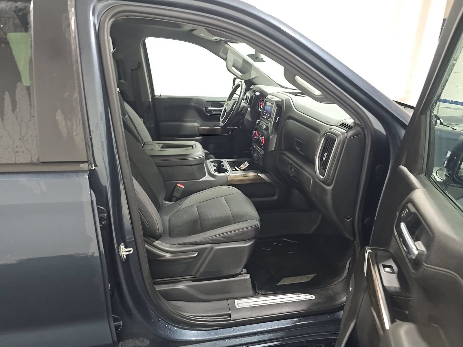 Used 2019 Chevrolet Silverado 1500 RST w/ True North Edition AWD/4WD image 13