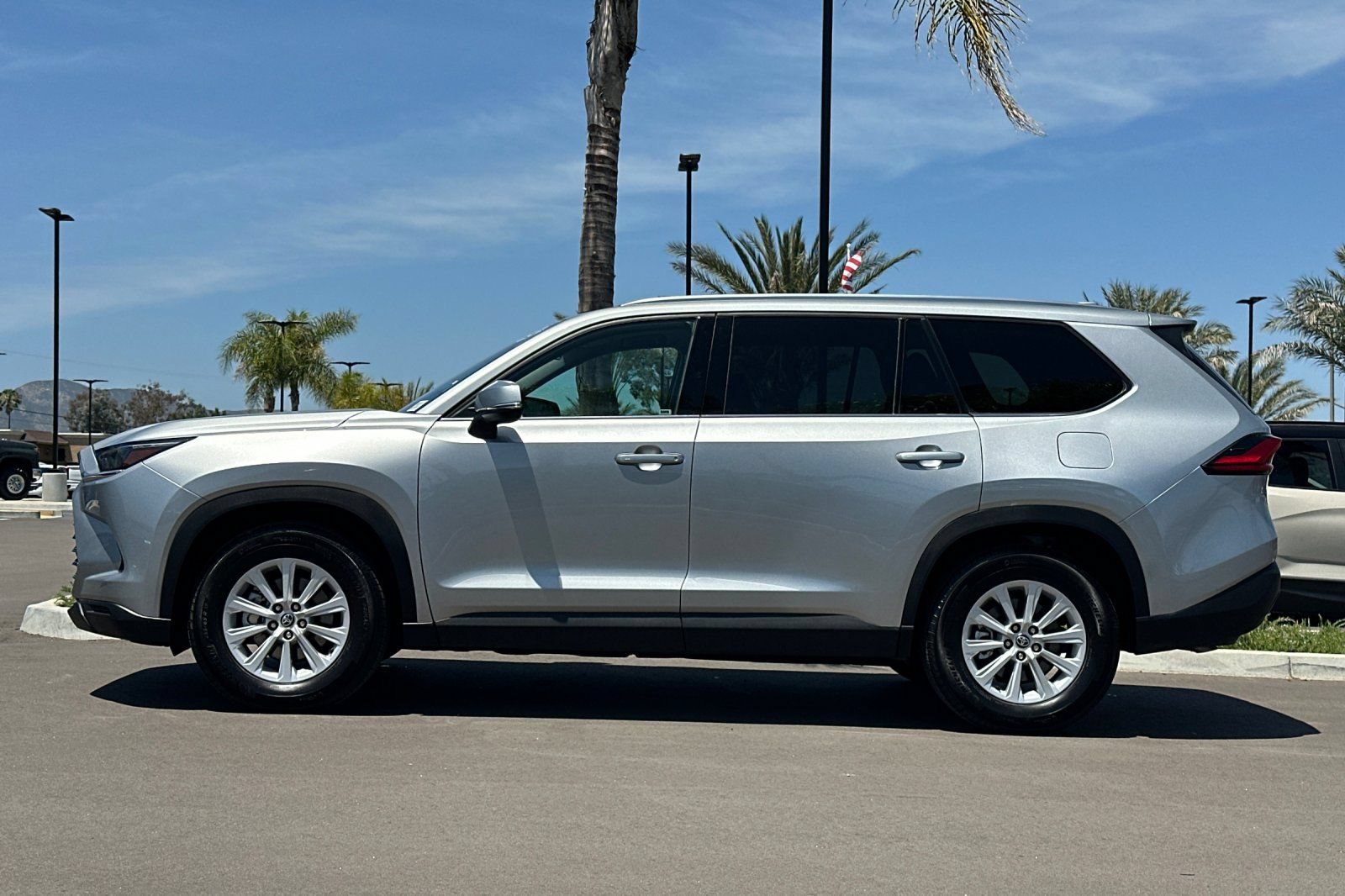 Used 2024 Toyota Grand Highlander FWD image 7