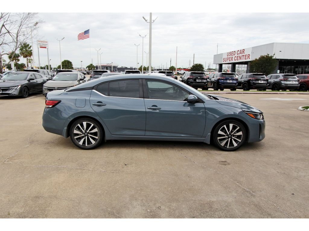 Used 2024 Nissan Sentra SV w/ SV Premium Package image 5