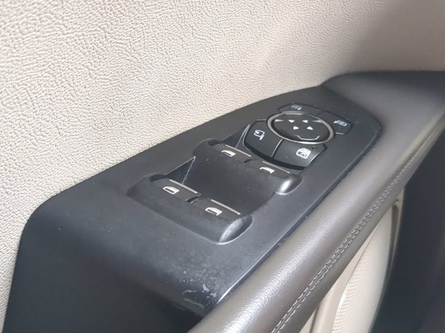 Used 2017 Lincoln MKX Select w/ Select Plus Package FWD image 24