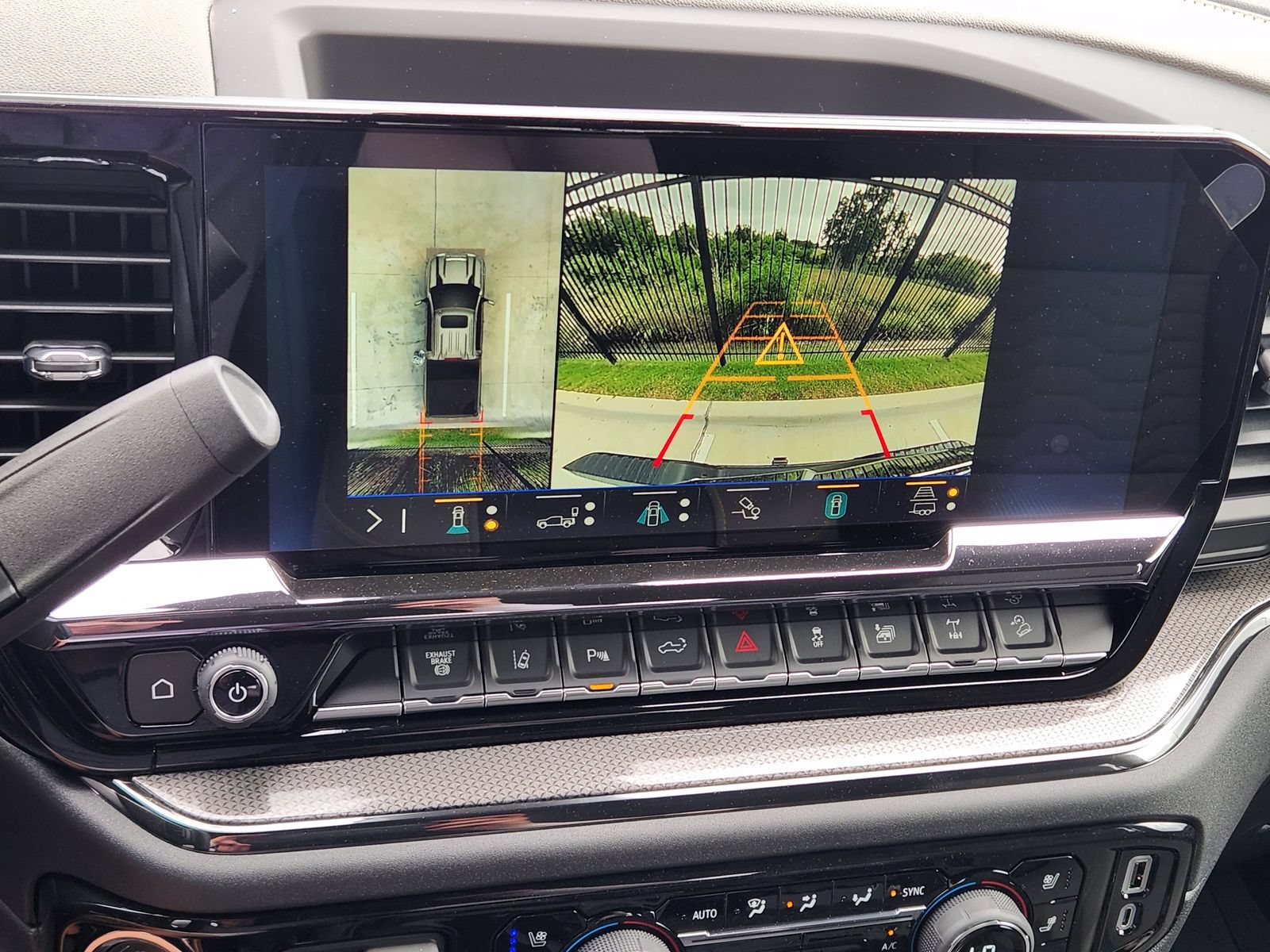 New 2026 Chevrolet Silverado 2500 ZR2 AWD/4WD image 17