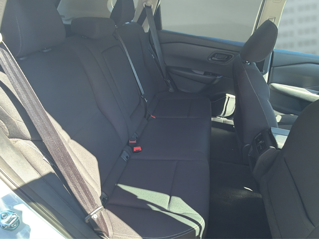 Used 2024 Nissan Rogue S FWD image 16