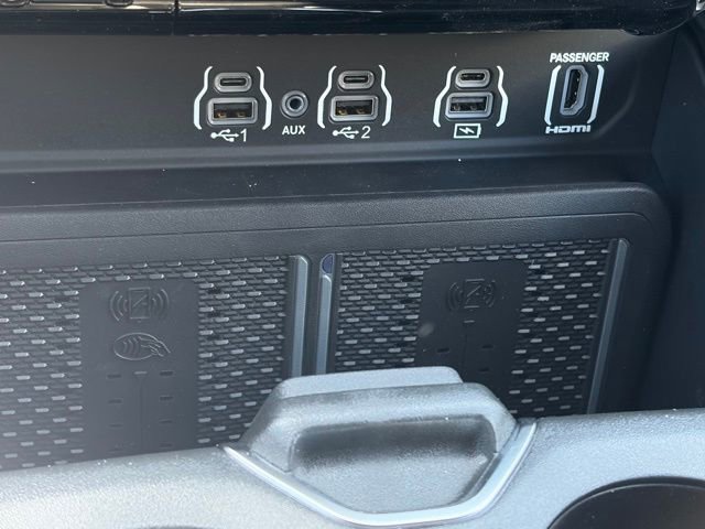New 2026 RAM 1500 Laramie w/ Night Edition AWD/4WD image 23