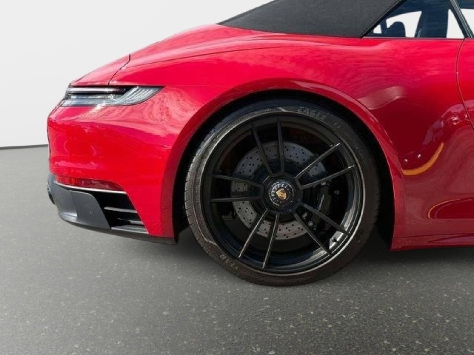 Used 2023 Porsche 911 Carrera 4 GTS AWD/4WD image 18