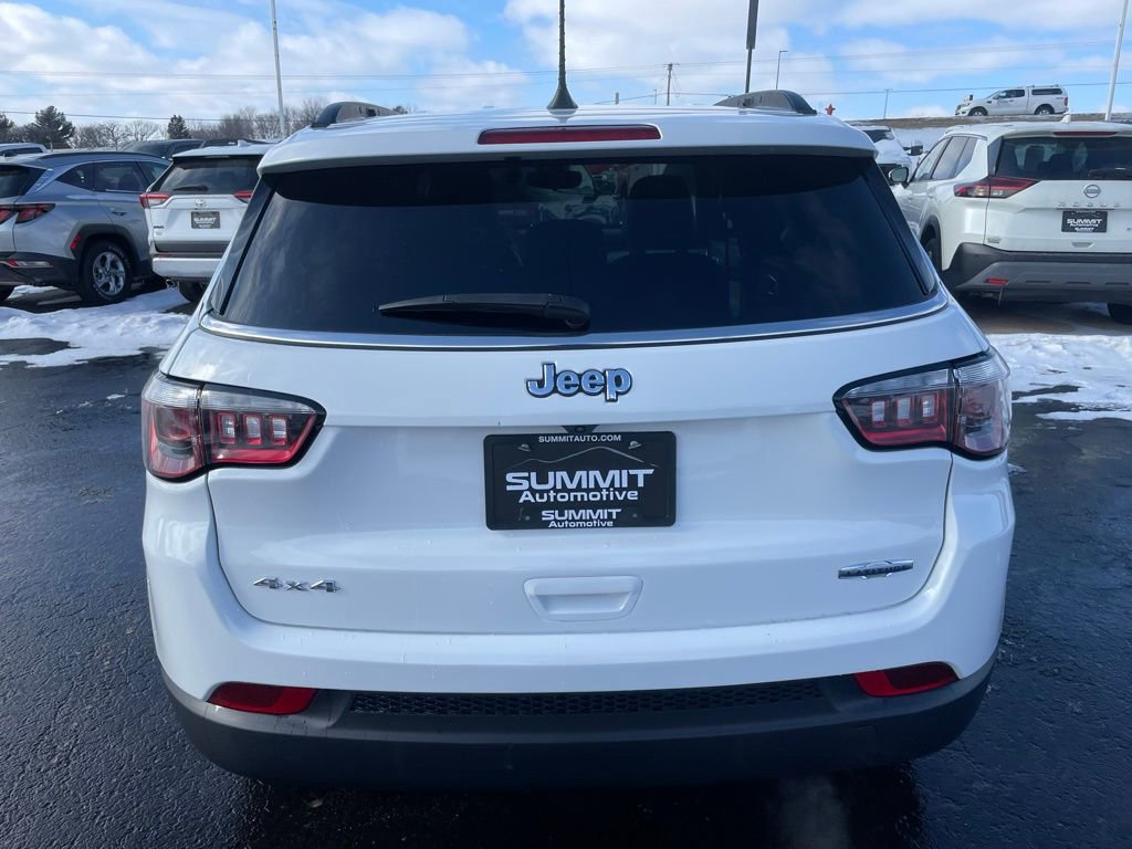 Used 2024 Jeep Compass Latitude AWD/4WD image 28