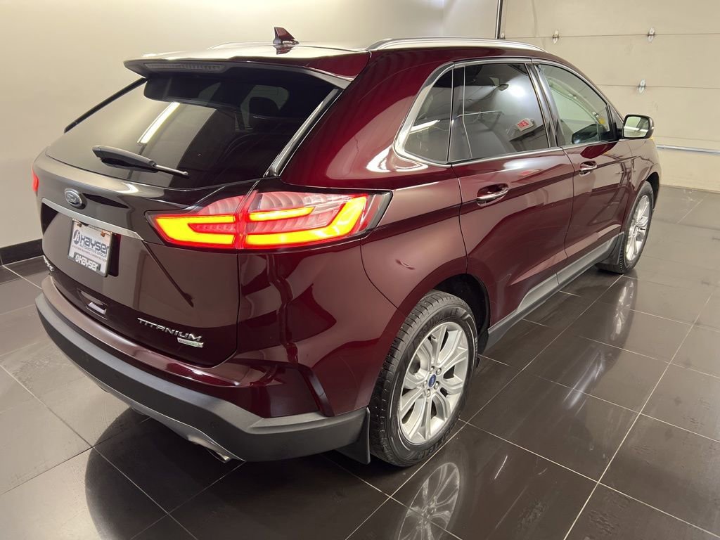 Certified 2019 Ford Edge Titanium w/ Cold Weather Package FWD image 6