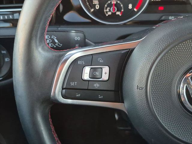 Used 2020 Volkswagen GTI SE FWD image 14