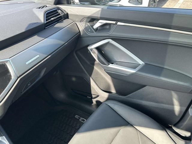 Certified 2025 Audi Q3 2.0T Premium w/ Convenience Plus Package AWD/4WD image 34
