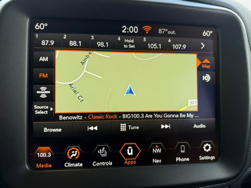 Used 2022 Jeep Renegade Limited image 17