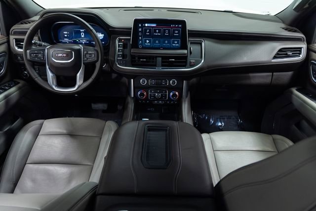 Used 2023 GMC Yukon XL SLT w/ SLT Luxury Package image 21