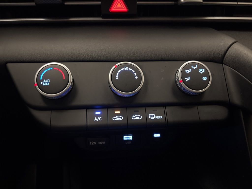 Certified 2026 Hyundai Elantra SE image 22