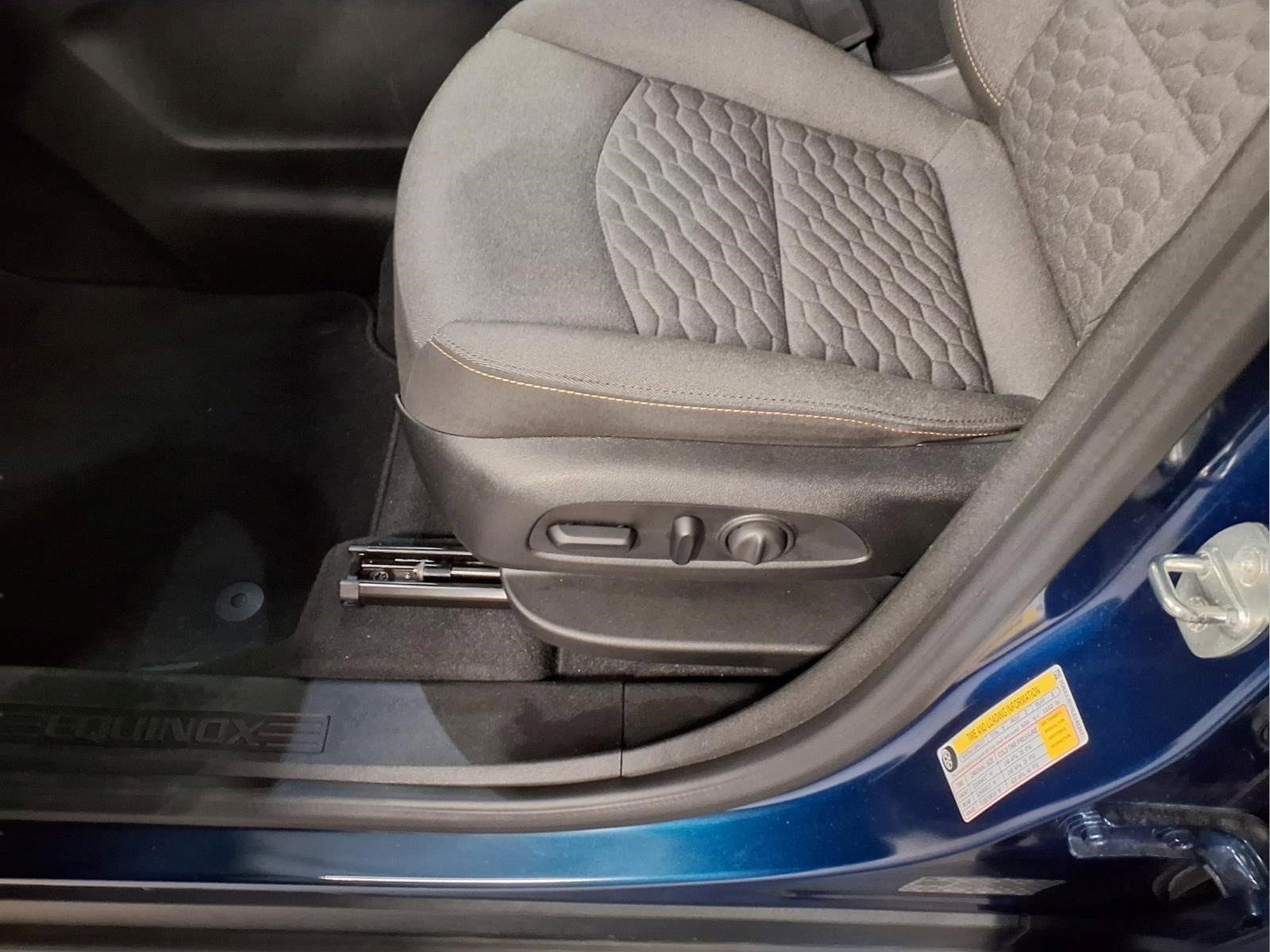 Used 2020 Chevrolet Equinox LT FWD image 8