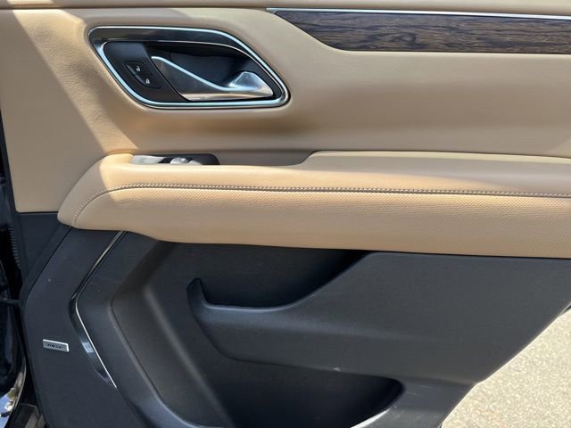 Used 2024 Chevrolet Tahoe Premier w/ Premium Package image 32