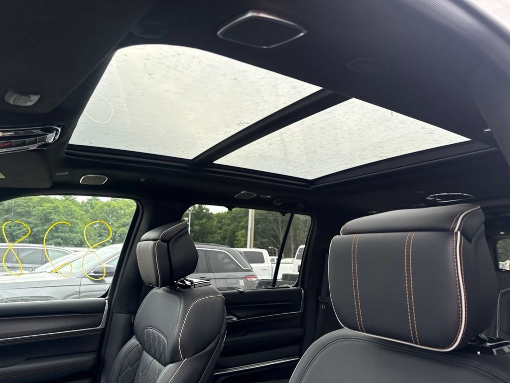New 2026 Jeep Grand Wagoneer L Summit AWD/4WD image 17
