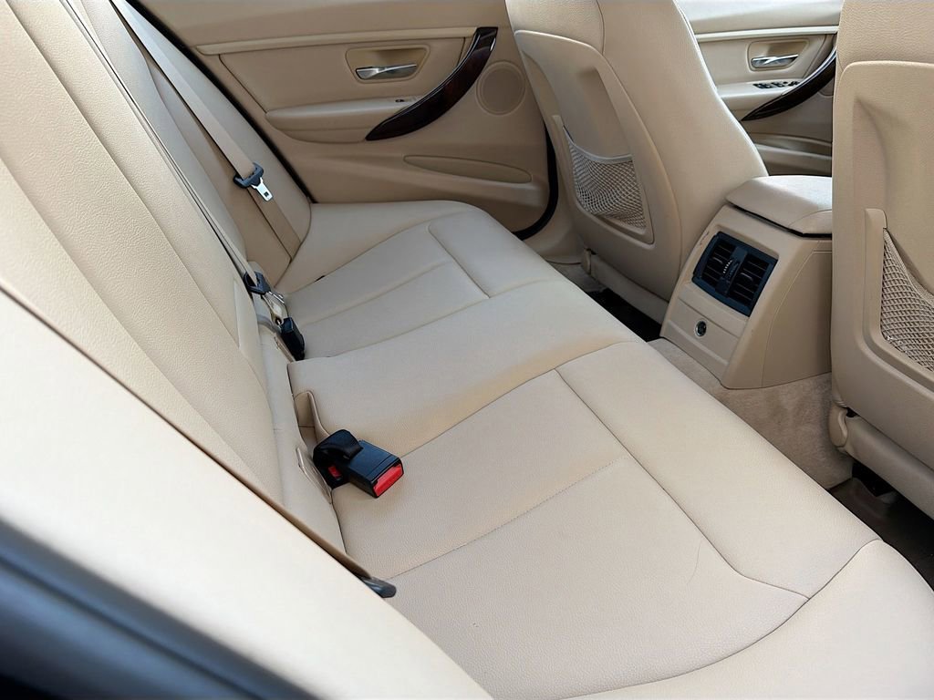 Used 2014 BMW 328i xDrive Sedan AWD/4WD image 17