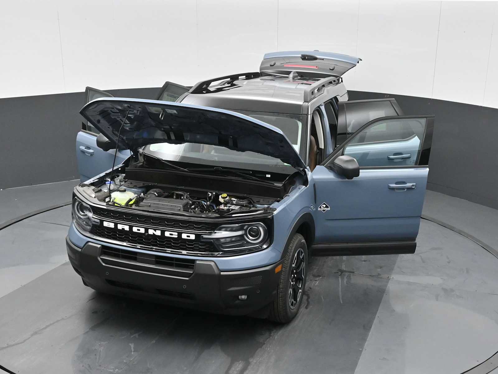 Certified 2025 Ford Bronco Sport Outer Banks w/ Outer Banks Tech Package+ AWD/4WD image 27