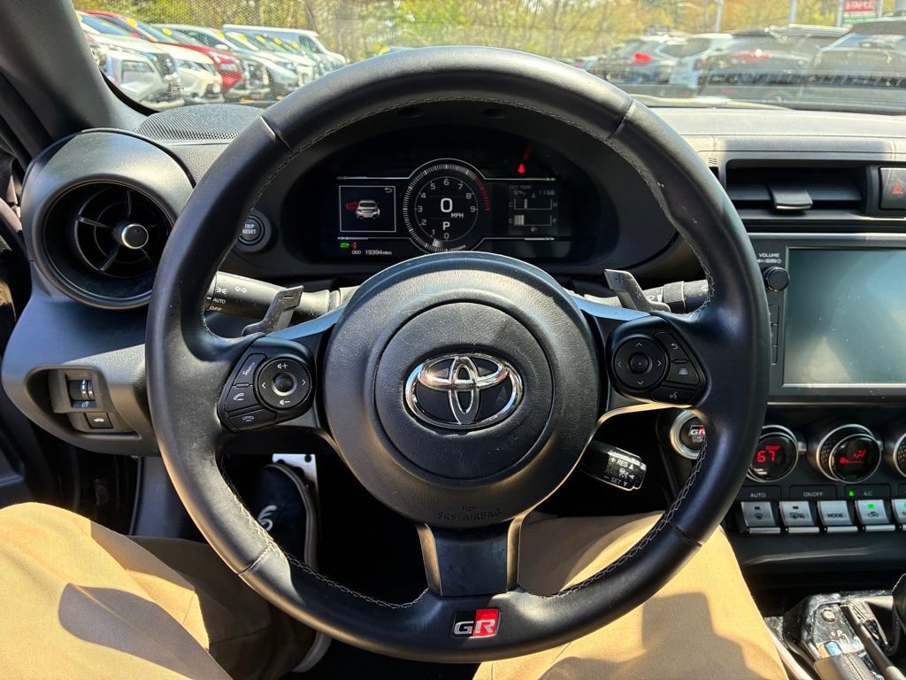 Used 2024 Toyota GR86 Premium RWD image 11