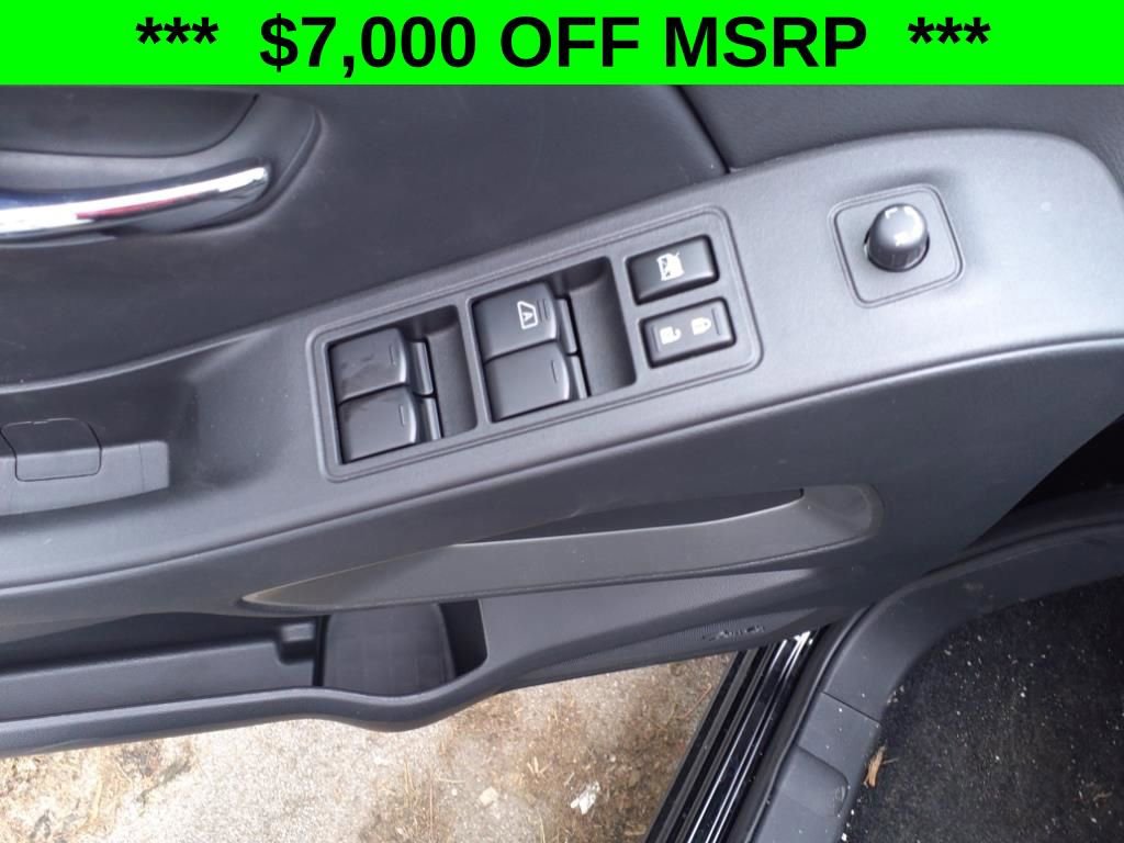 New 2025 Nissan Frontier SL image 11