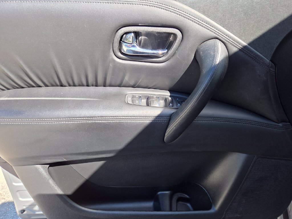 Used 2021 Nissan Armada SV RWD image 32