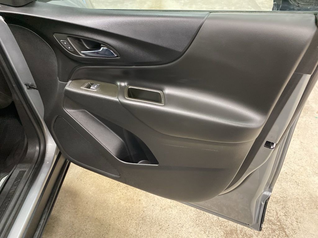 Used 2023 Chevrolet Equinox LT image 20