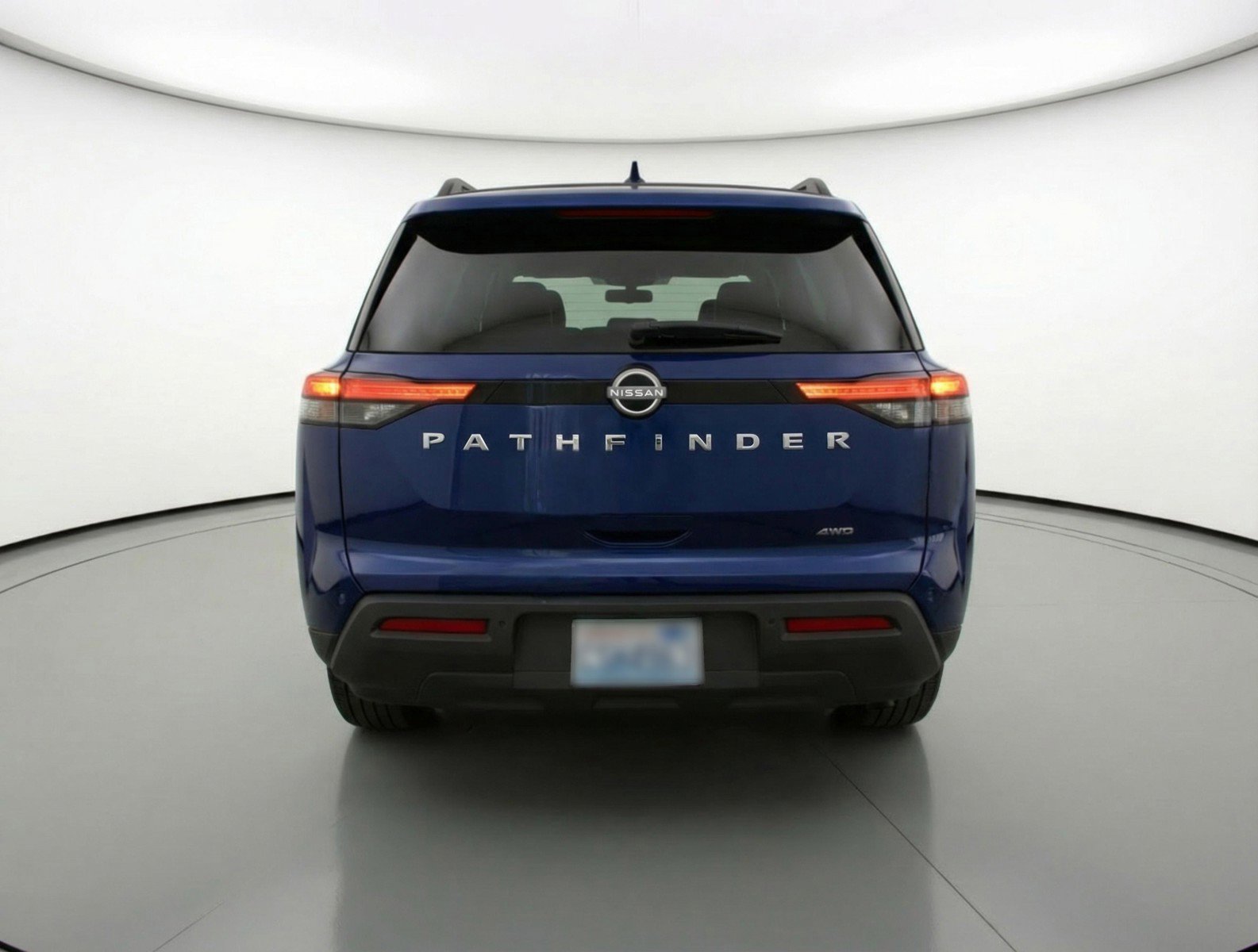 Used 2025 Nissan Pathfinder SV image 7