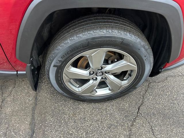 Used 2020 Toyota RAV4 Limited image 33